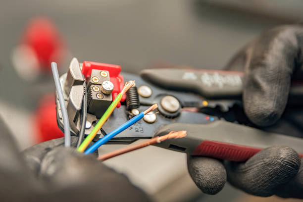 Best Electrical Contractors for Businesses  in Oakland City, IN